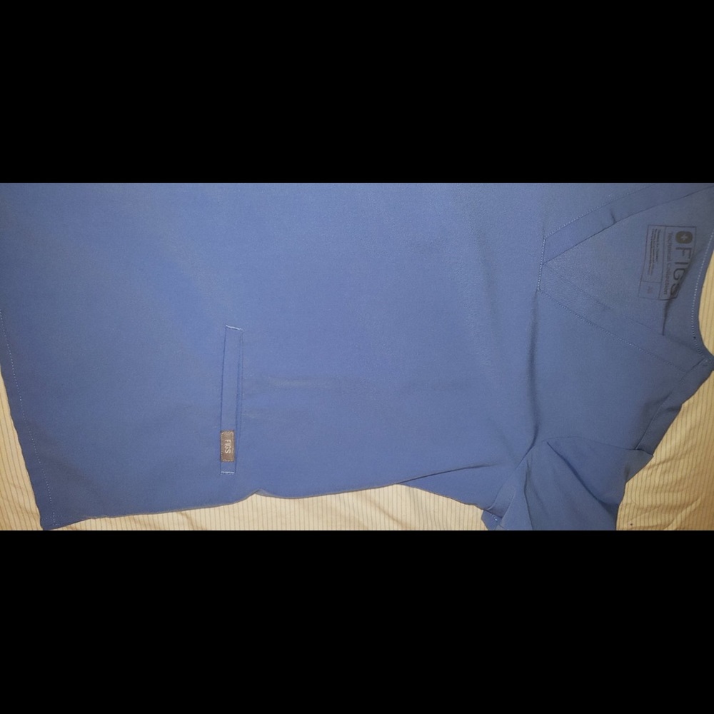 FIGS scrub top